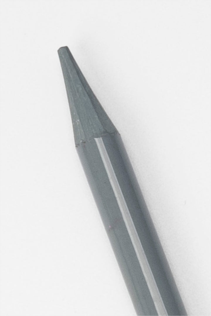 36 woodless aquarelle pencil close-up showing angled graphite tip