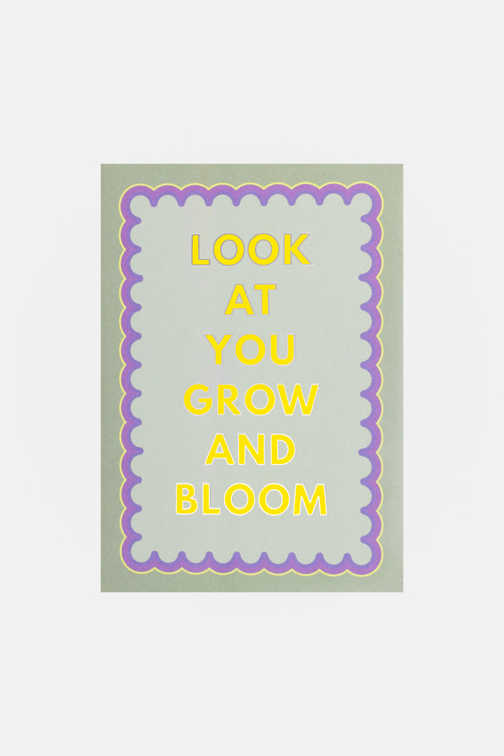 front view of greeting card look at you grow and bloom with scalloped border
