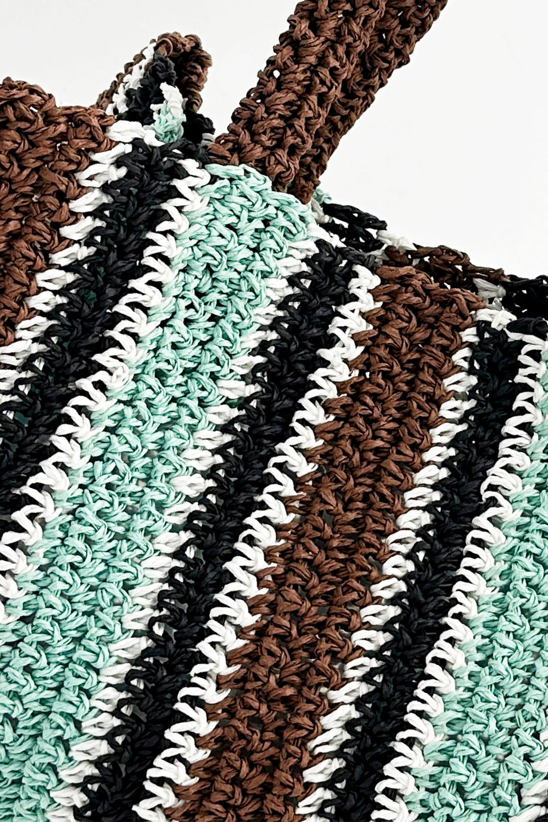 Detail of crochet shopper