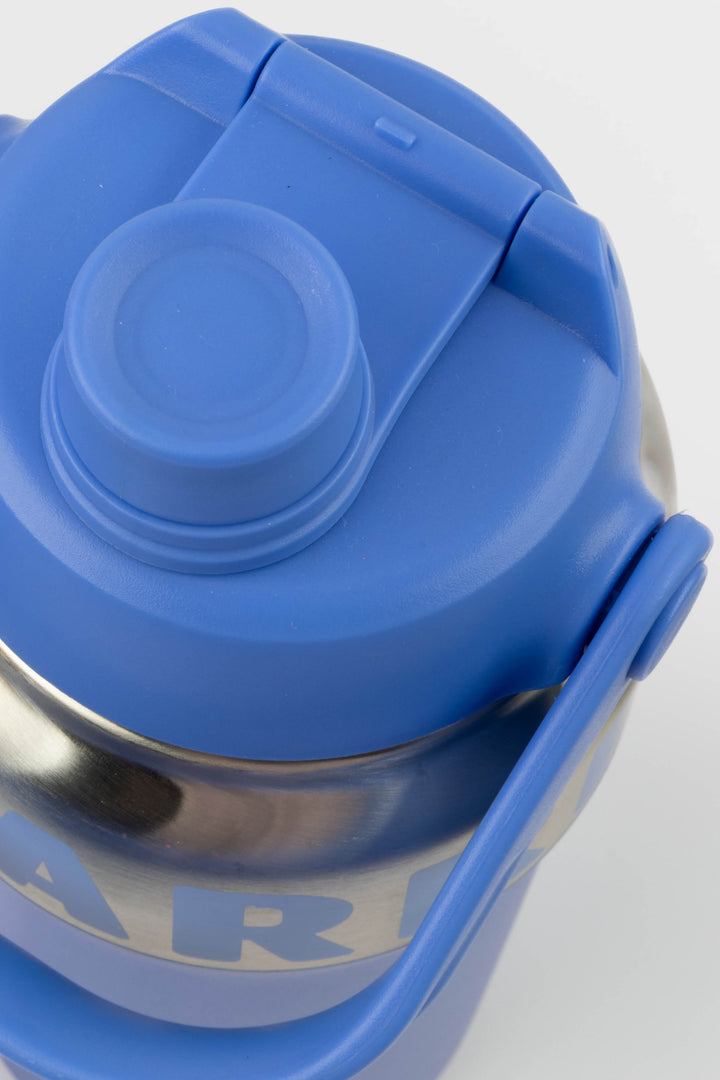 鈥?top lid and handle detail on blue insulated eco bottle
