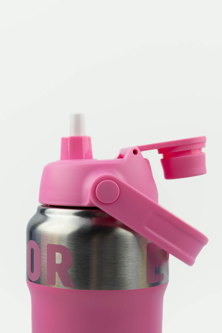 close-up of flip straw cap on insulated eco bottle
