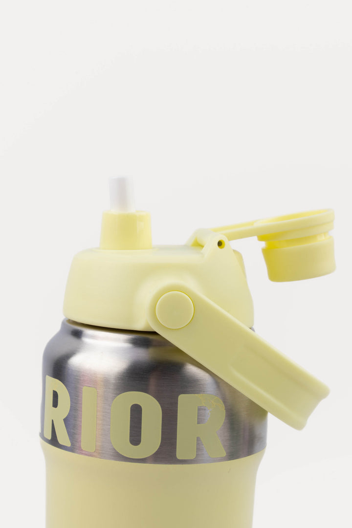 close-up of flip straw cap on insulated eco bottle
