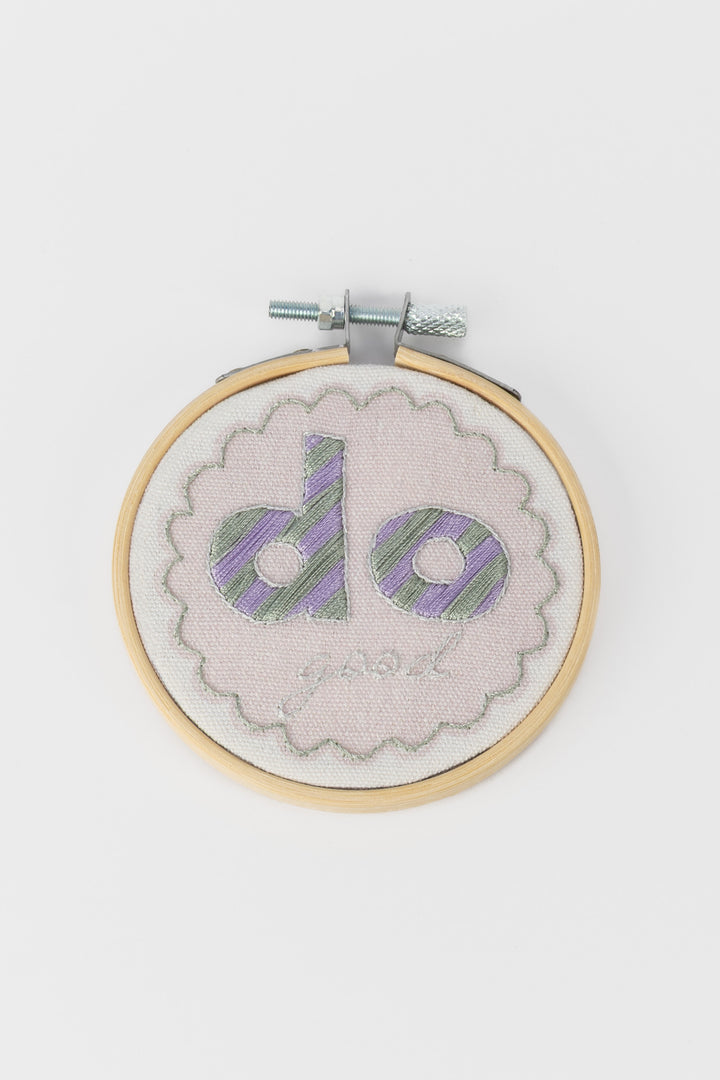 Embroidery hoop with 'do good' embroidered 